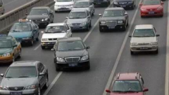 行驶途中如何安全并线