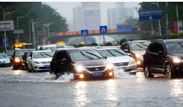 暴雨雨雨雨来袭！雨天行车指南